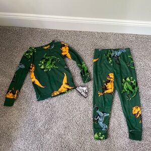 Size 4 Green Jurassic World PJ’s NWT